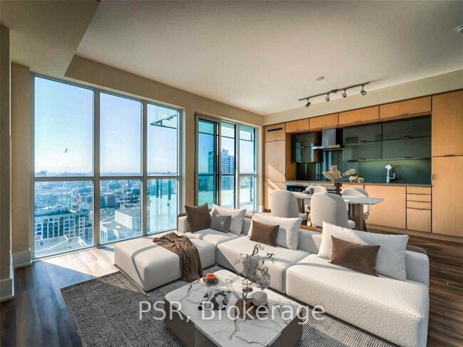 Photo du bâtiment - 300 Front St W