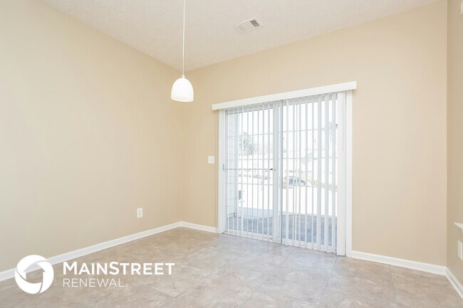 Foto del edificio - 4910 Heritage Cir