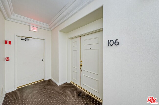 Foto del edificio - 12011 Goshen Ave