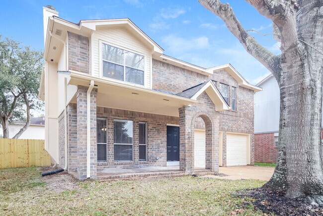 Building Photo - 1711 Oak Ridge Dr