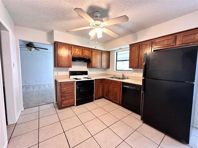 Foto del edificio - 7529 Clover Ln