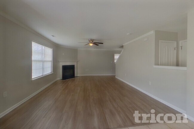 Foto del edificio - 4846 Autumn Oak Dr