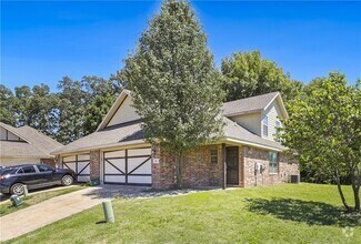 Building Photo - 56 S Woodsprings Dr