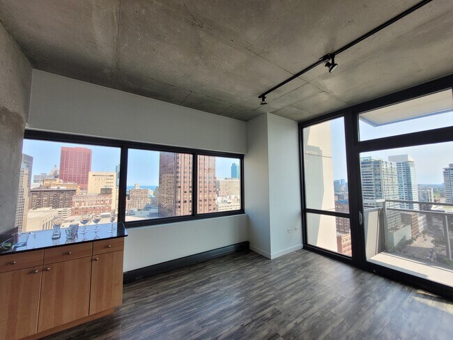 Foto del edificio - 235 W Van Buren St