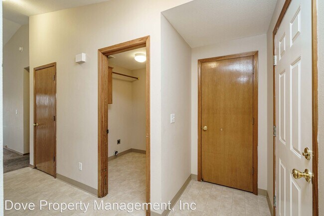 Building Photo - 3 br, 2 bath House - 13707 NE 84th Street