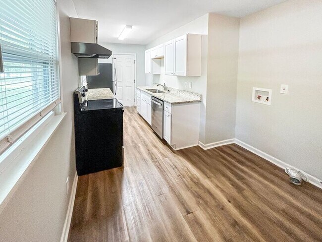 Foto del edificio - 709 Thera Dr