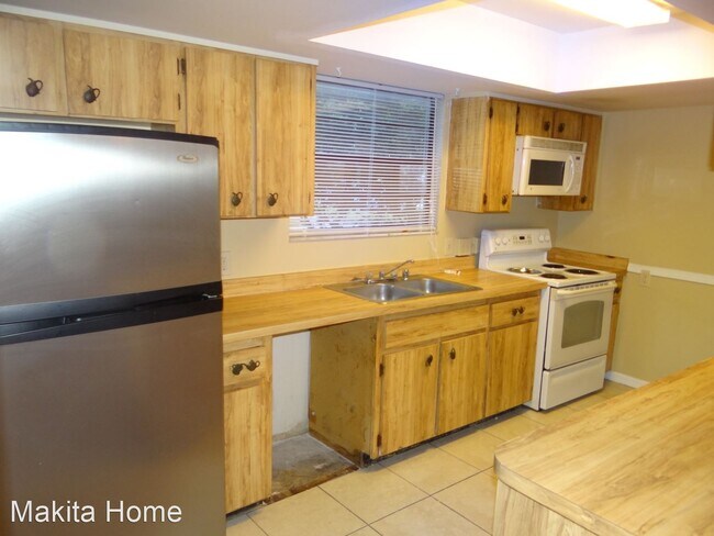 Building Photo - 4 br, 2 bath House - 1309 W. Humphrey St.