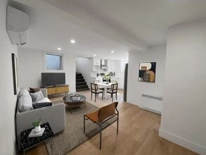 Building Photo - 370 Ambrose St