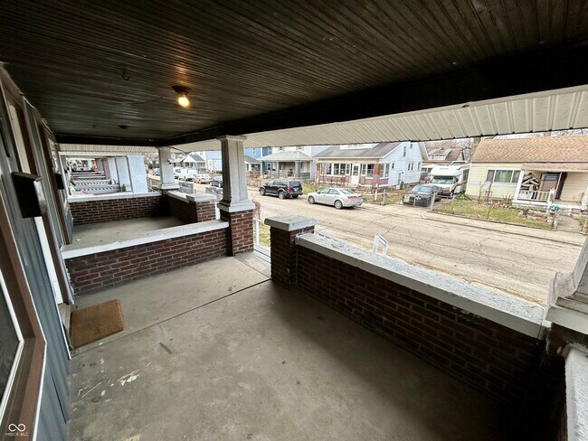 Building Photo - 431 N Oakland Ave