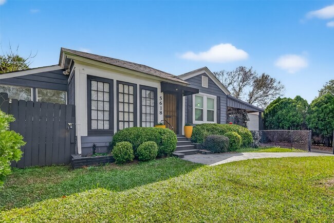 Foto del edificio - 5618 Belmark St