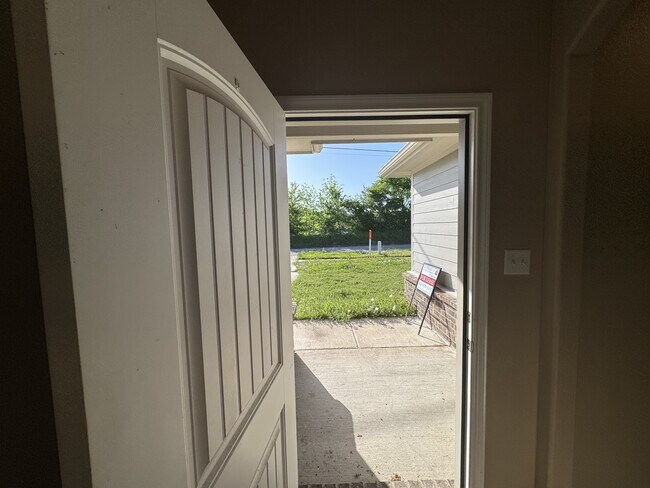 Building Photo - 608 N Wofford St