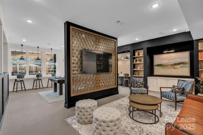 Foto del edificio - 9821 Research Dr