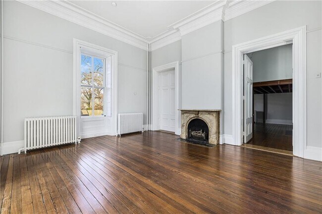 Building Photo - 25 Greenough Pl