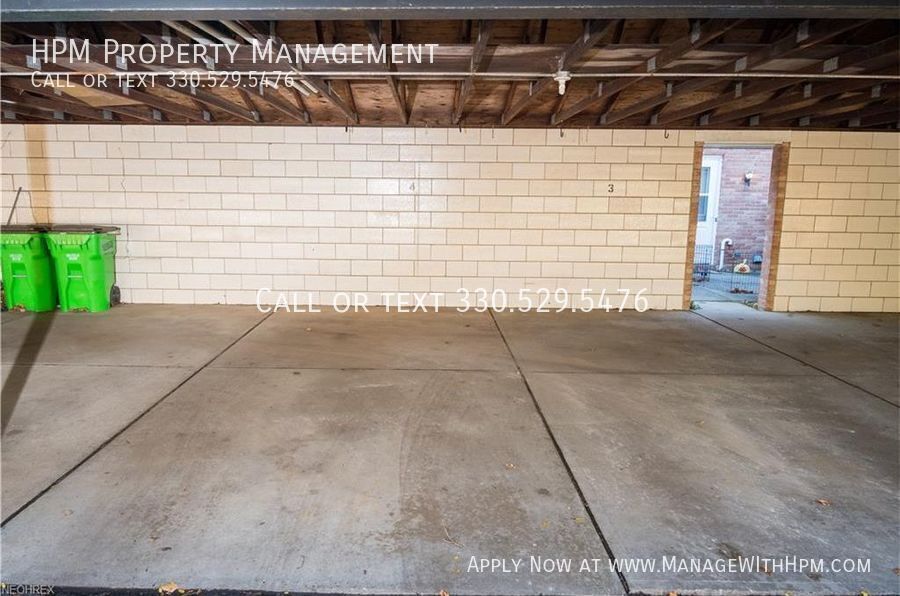 Building Photo - 2379 Ashdale St NW