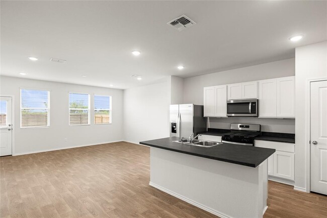 Building Photo - 237 Jackson Dr