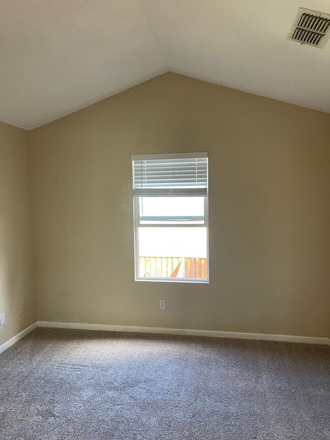 Foto del edificio - Adorable 1 bedroom 1 bath, full kitlchen, ...