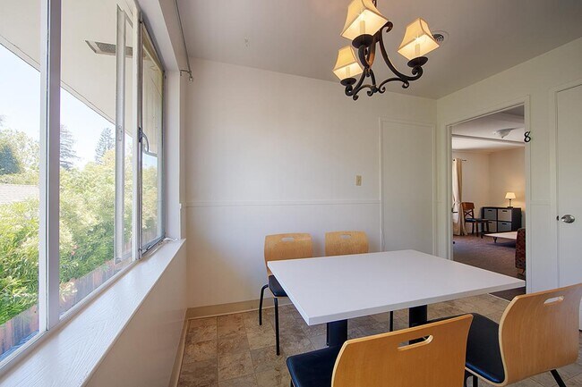 Foto del edificio - 2262 Yale St
