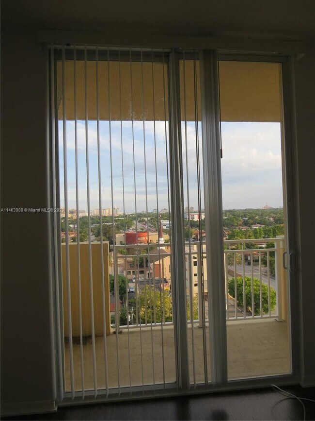 Foto del edificio - 215 SW 42nd Ave