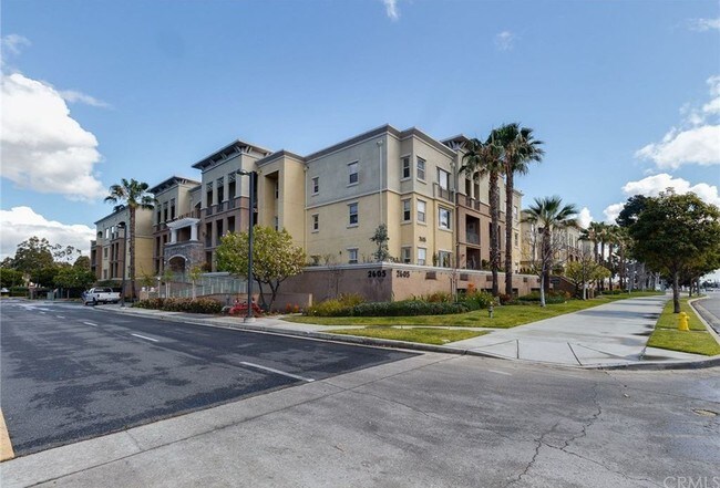 Beautiful, well-kept building - 2605 Sepulveda Blvd