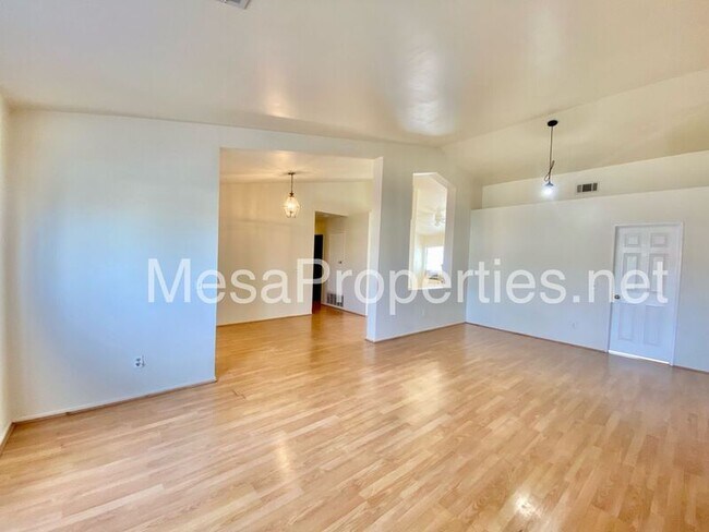 Building Photo - 12342 Mammoth Dr
