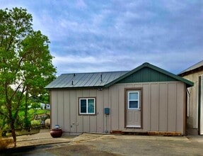 Building Photo - 2280 Andregg Rd