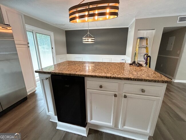Building Photo - 3193 Abbeywood Dr