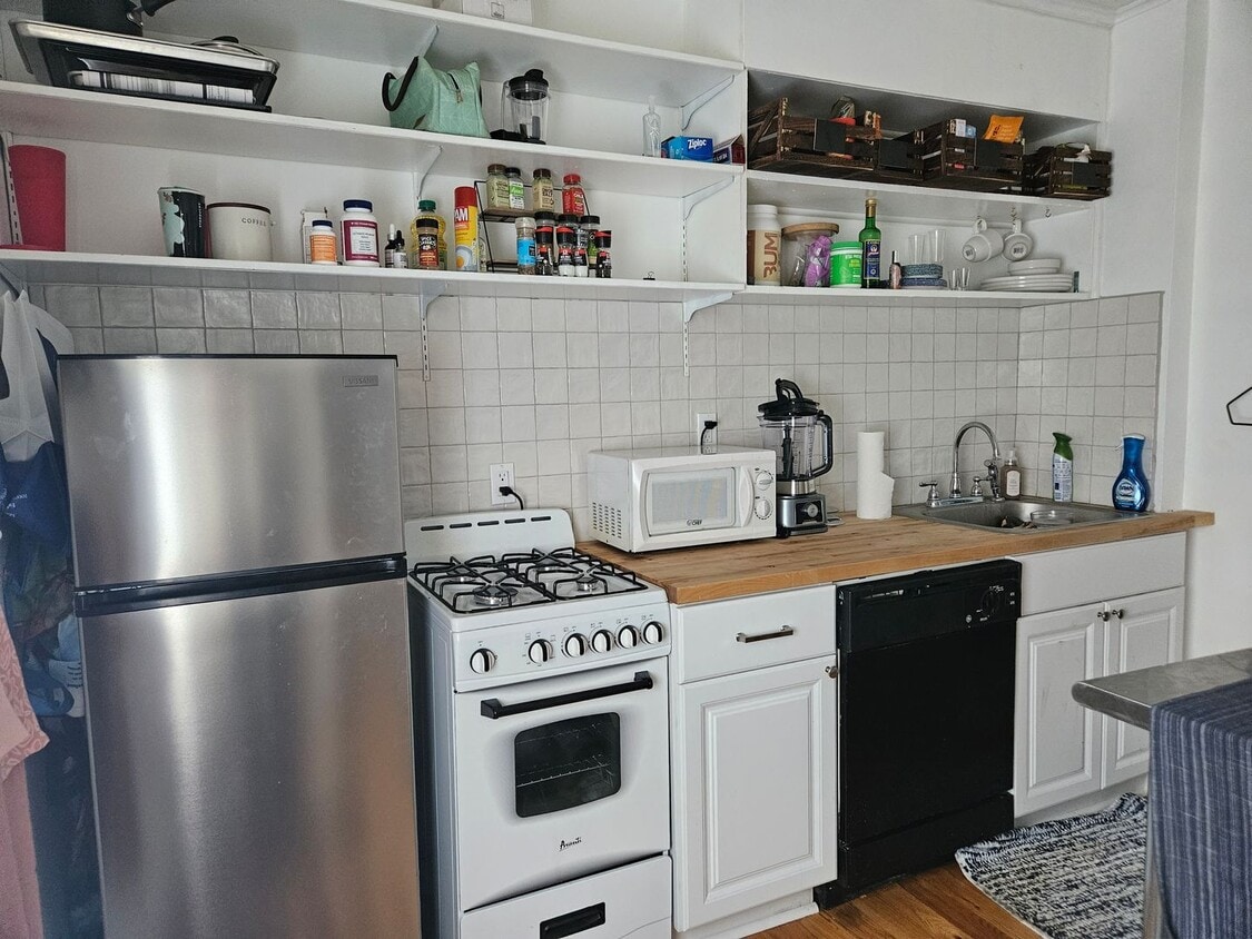 Foto principal - 312 E Genesee St