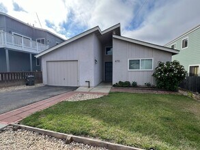 Building Photo - 470 Java St