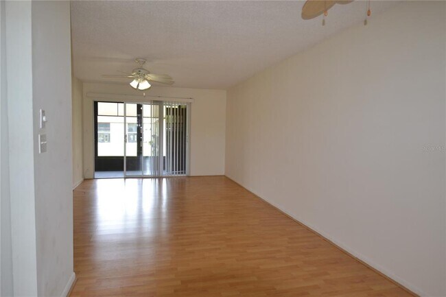 Building Photo - 5154 Turquoise Ln