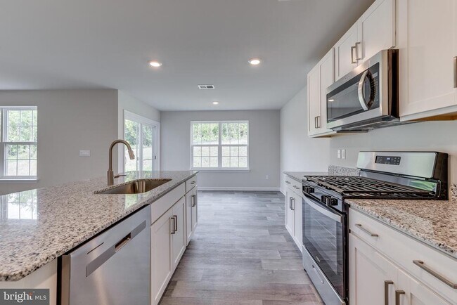 Foto del edificio - 5221 Crooked Ln