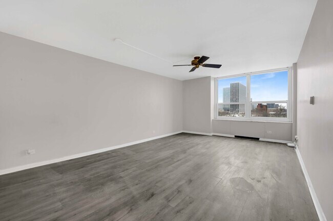 Foto del edificio - 720 W Gordon Ter