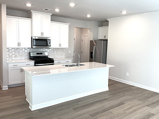 Foto del edificio - 548 Crowder Pl