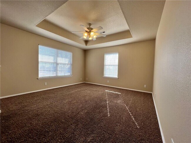 Building Photo - 651 Appleridge Dr