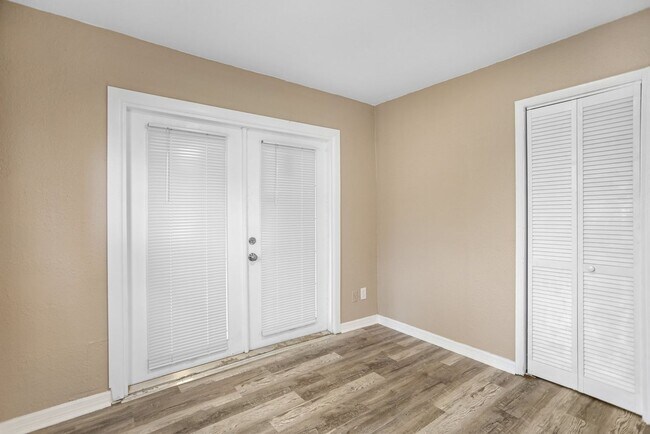Foto del edificio - 2 bedroom 1 bath with porch