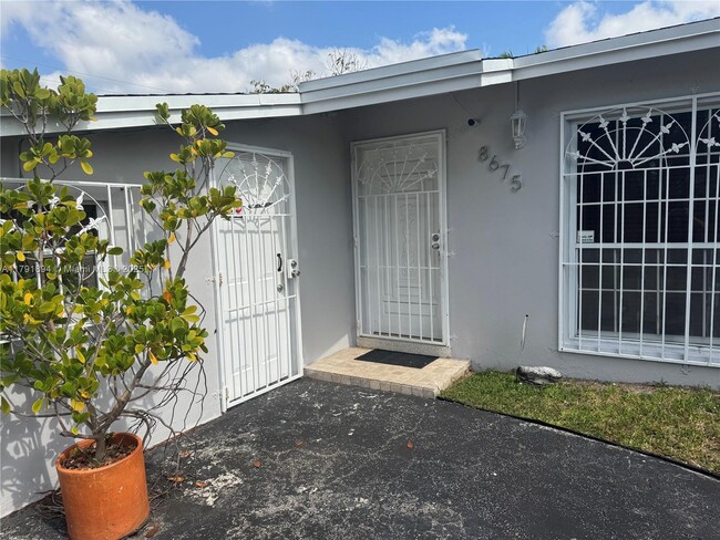 Foto del edificio - 8675 SW 27th Ln