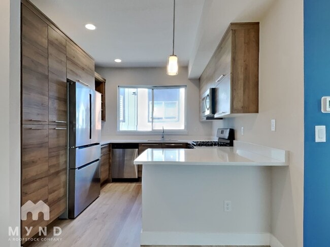 Foto del edificio - 1079 Chase St