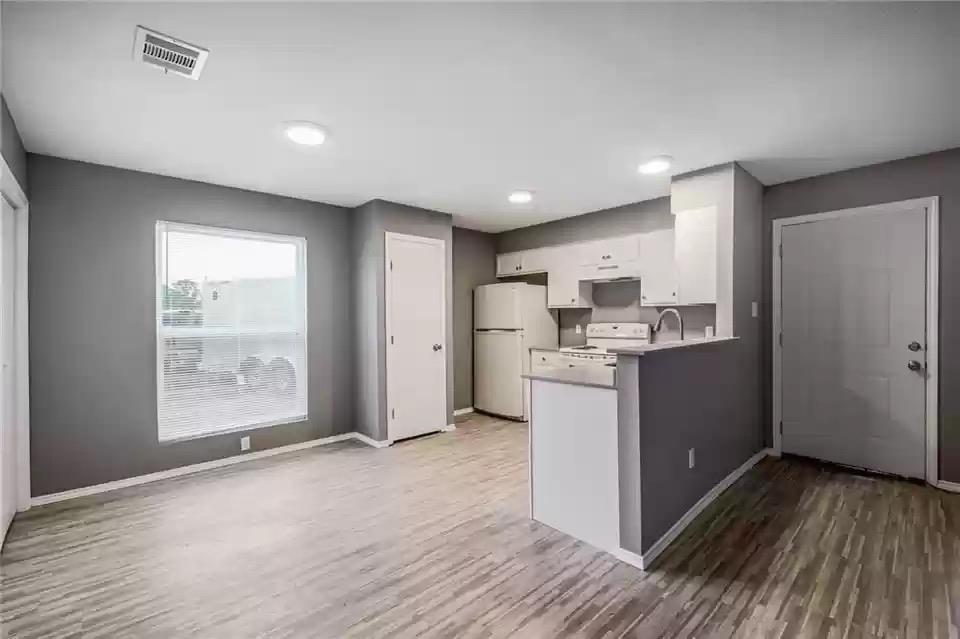 Foto principal - 8410 Riverstone Dr