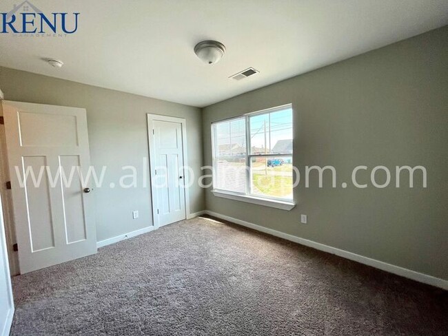 Foto del edificio - LOWER PRICE!!