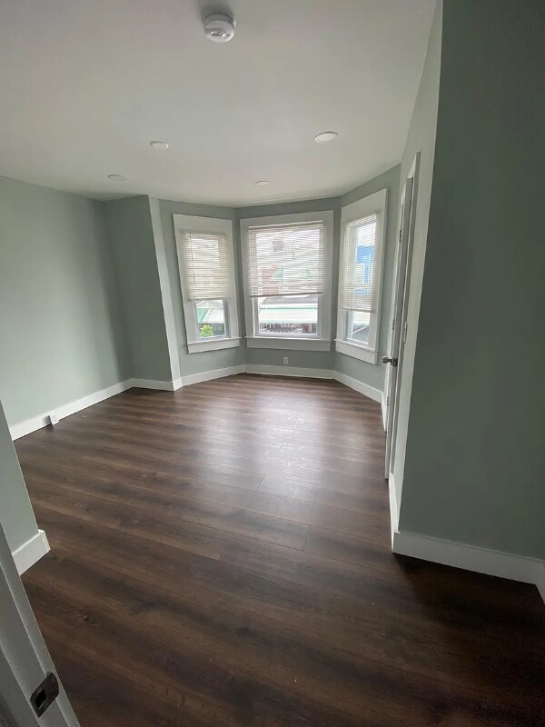 Foto del edificio - 48 N Robinson St