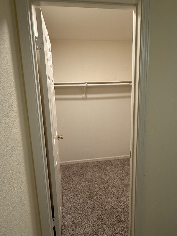 Foto del edificio - 8725 Goldy Glen Way