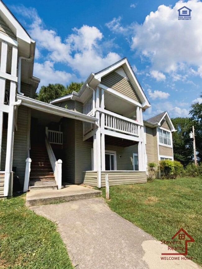 Building Photo - 430 Oriole Dr