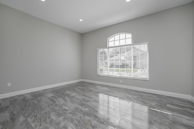Building Photo - 8839 Cypress Hammock Dr