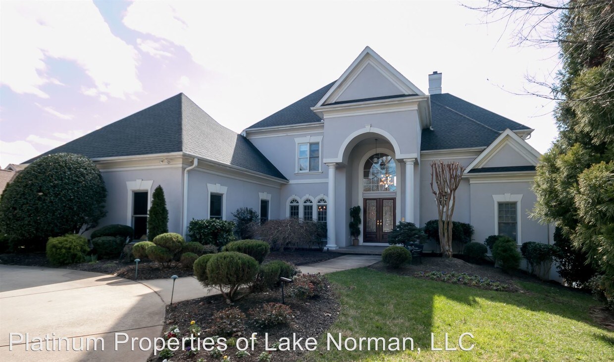 19309 Peninsula Shores Dr, Cornelius, NC 28031 House Rental in