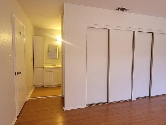 master br restroom - 1000 Central Ave