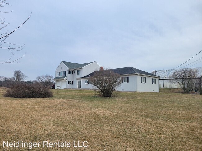 Building Photo - 3 br, 2.5 bath House - 198 Clay Road