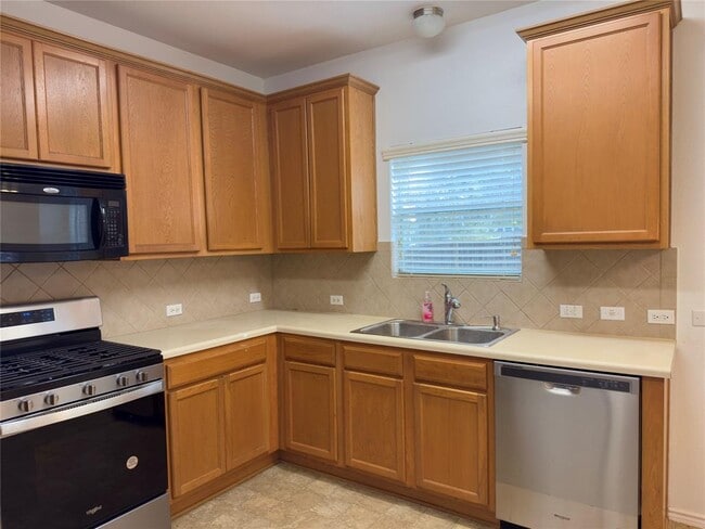 Building Photo - 10317 Laredo Dr