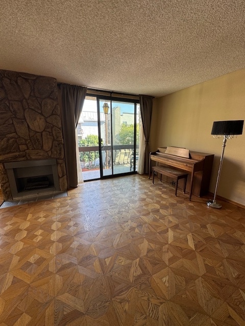 Foto del edificio - 1735 N Fuller Ave