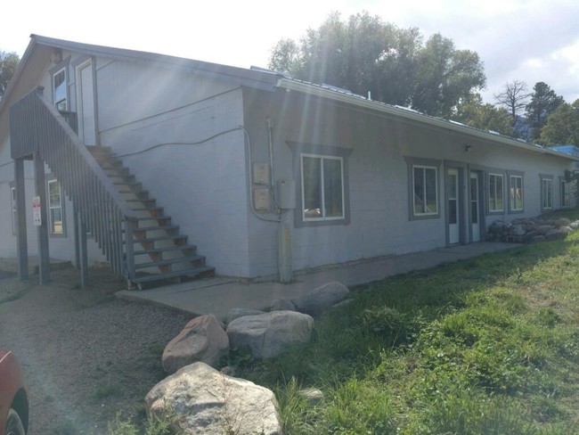 Building Photo - 2073 Petersen Rd