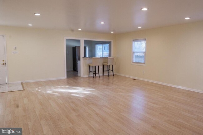 Building Photo - 12300 Mika Ln