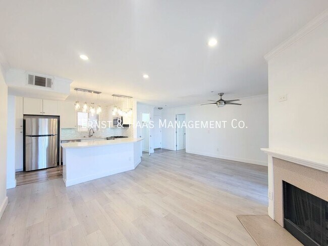 Foto del edificio - Spacious Condo in Long beach!